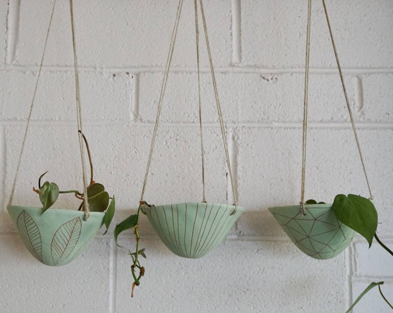 Light Green & Terracotta Planter w/ Vertical Line Design / Hanging Pot / Indoor Planter / Succulent, Cactus, Herb, Air Plant, Etc